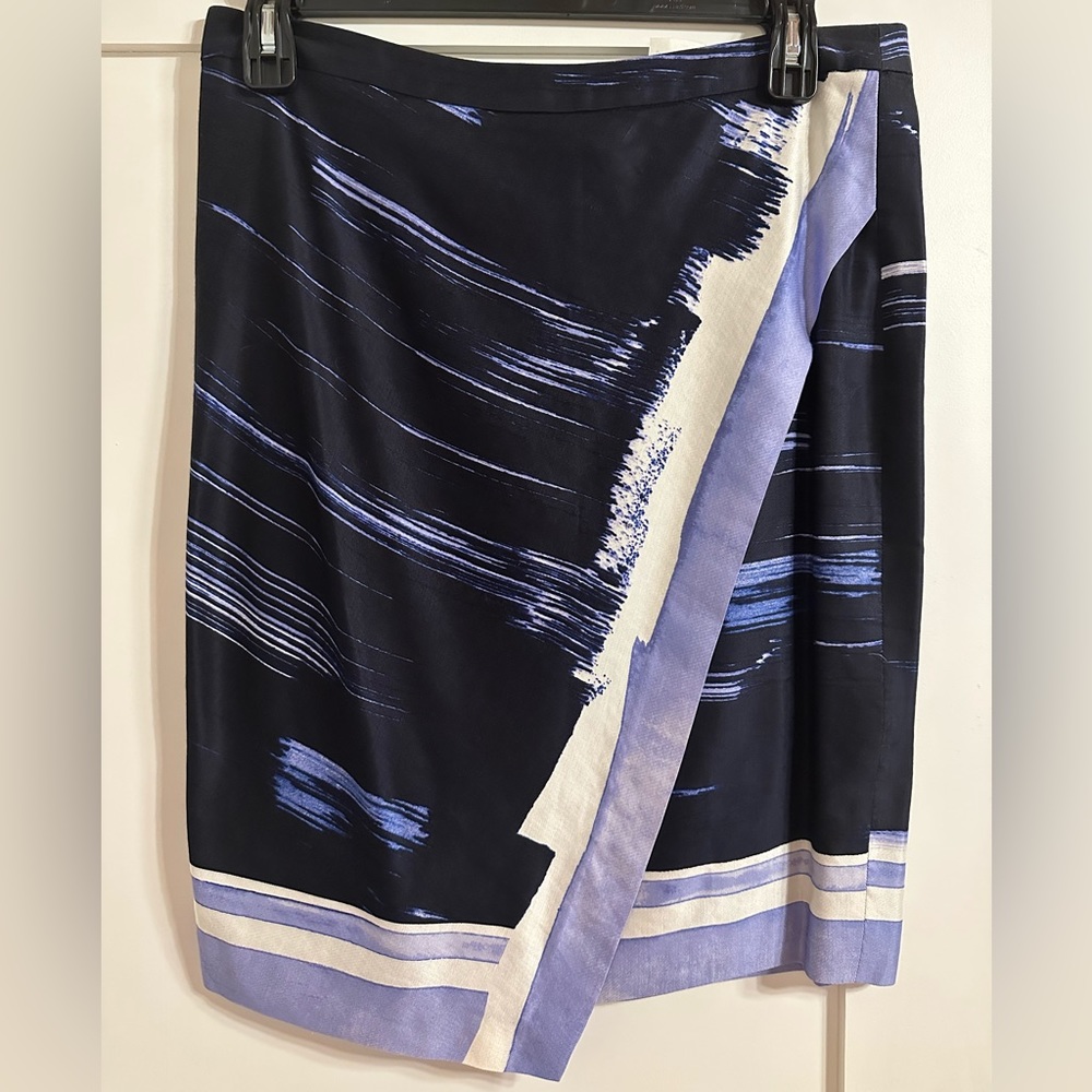 Banana Republic Women's Navy Blue/Purple/Cross Over Abstract Print Skirt Size 12